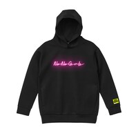 B賞デビューメンバー直筆サイン入り コラボTシャツ