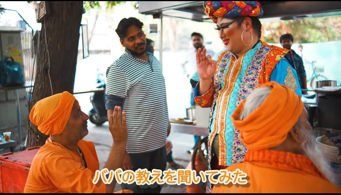 ポポチョリス「インドマインド」ミュージックビデオのワンシーン。