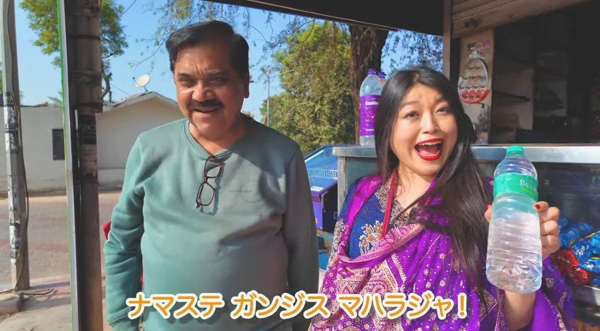 ポポチョリス「インドマインド」ミュージックビデオのワンシーン。