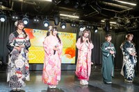 左から⼤信⽥美⽉、櫻井もも、齋藤樹愛羅、永⽥詩央⾥、髙橋舞。