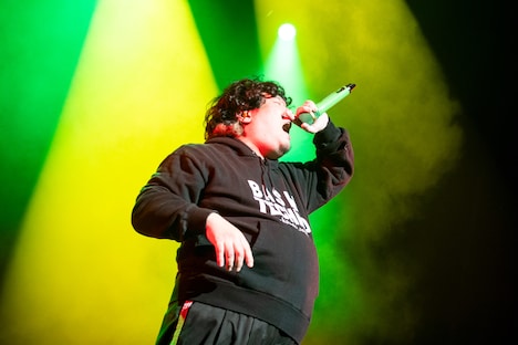 岡崎体育（Photo by MAYUMI）