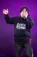 岡崎体育（Photo by MAYUMI）