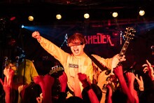 ハヤシヒロユキ（G, Vo, Syn, Programming / POLYSICS）（撮影：朝岡英輔）