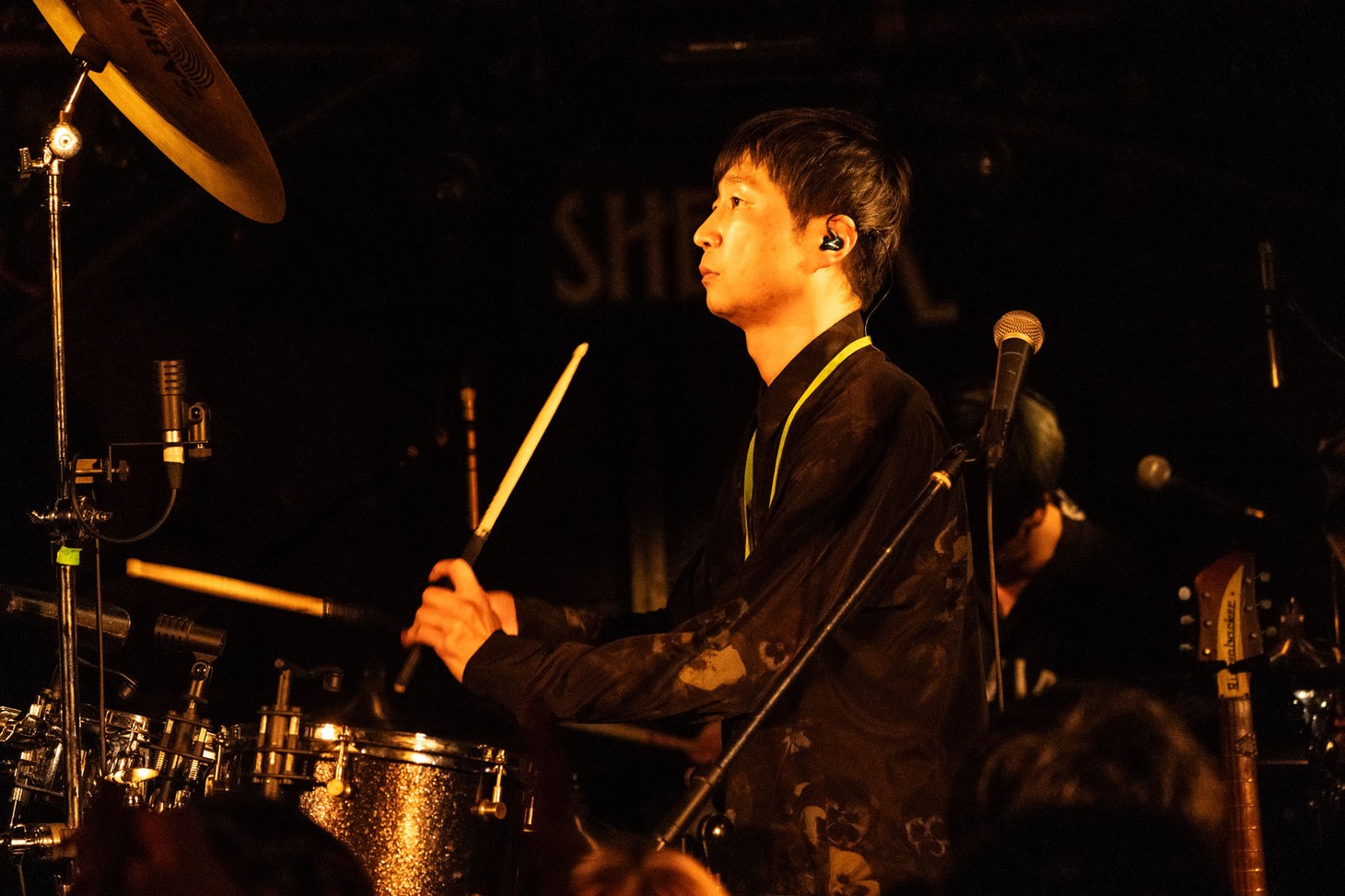 アヒトイナザワ（Vo, G / VOLA & THE ORIENTAL MACHINE）（撮影：朝岡英輔）