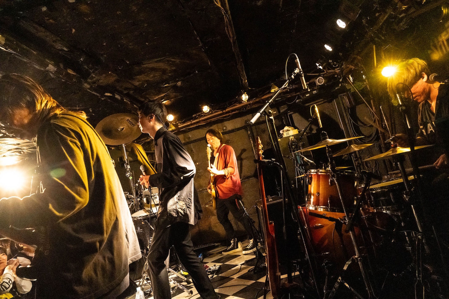 VOLA & THE ORIENTAL MACHINE（撮影：朝岡英輔）