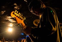 楢原英介（G / VOLA & THE ORIENTAL MACHINE）（撮影：朝岡英輔）