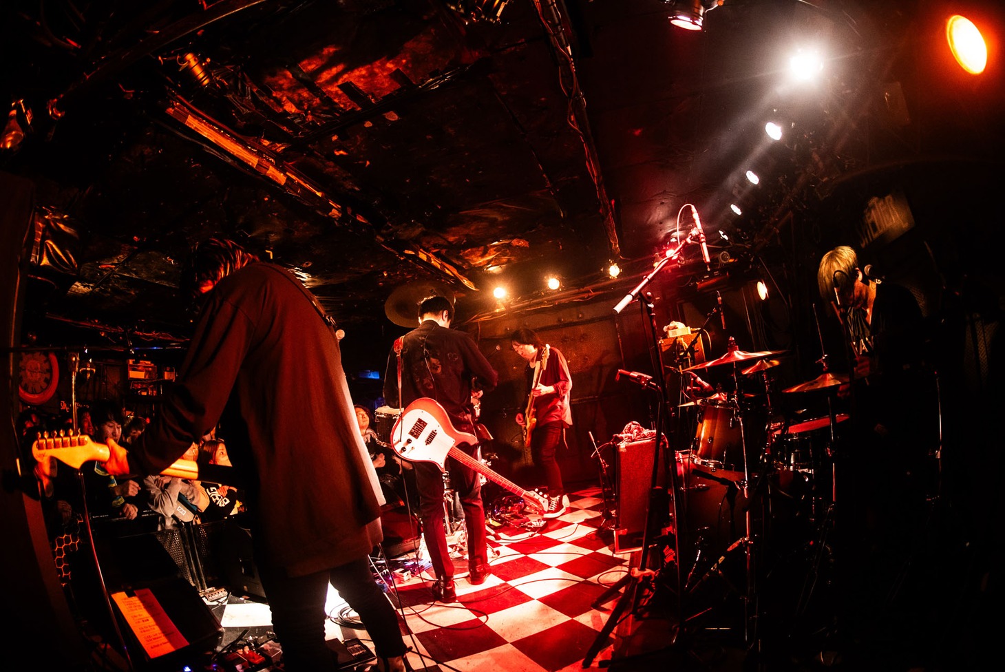 VOLA & THE ORIENTAL MACHINE（撮影：朝岡英輔）