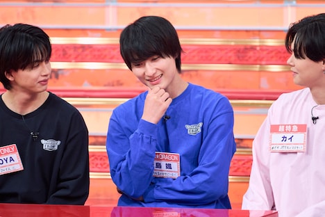 左からNAOYA（ ONE N' ONLY）、飯島颯（SUPER★DRAGON）、カイ（超特急）。©「DAN! DAN! EBiDAN!」製作委員会
