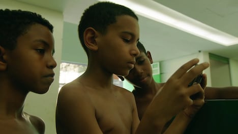 NHK総合「NHKスペシャル『ゲーム×人類 PART I 30億人の熱狂と未来』」より。(写真提供:NHK)