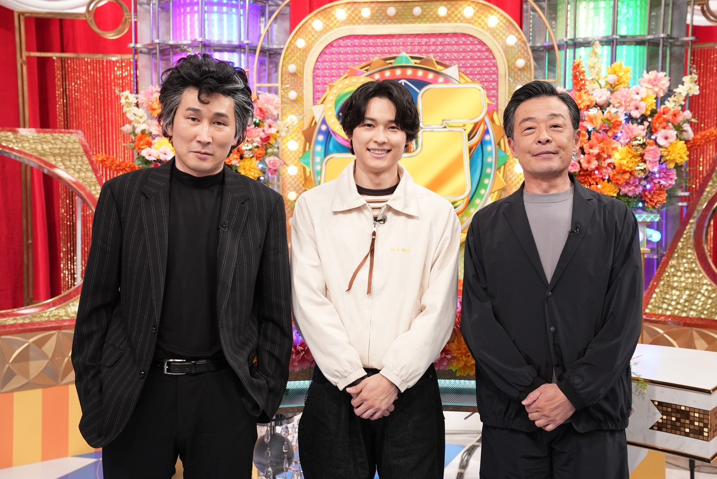 左からじろう（シソンヌ）、松村北斗、光石研。