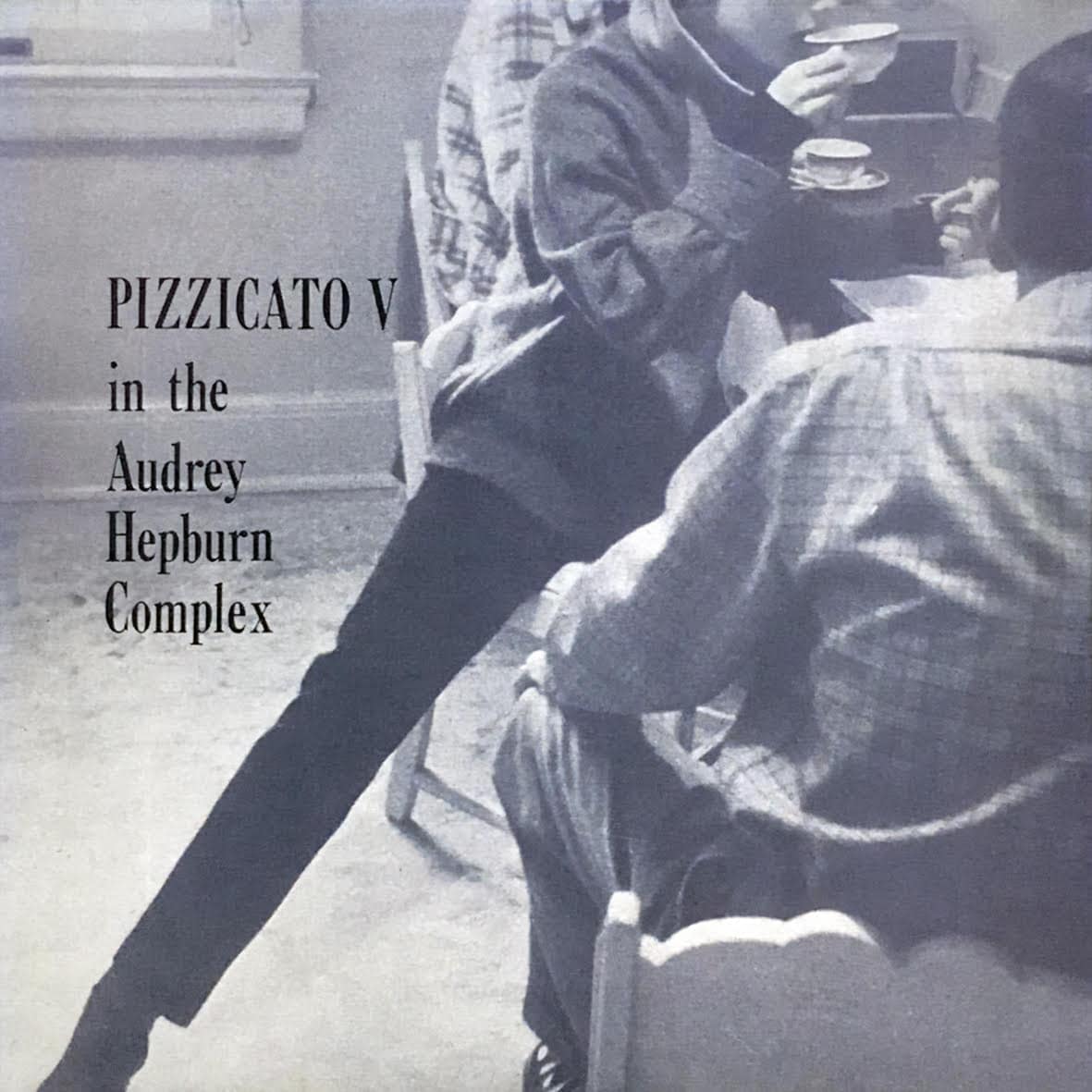 ピチカート・ファイヴのデビュー12inchシングル「オードリィ・ヘプバーン・コンプレックス」。細野晴臣のレーベル・ノンスタンダードより1985年8月21日にリリースされた。（提供：テイチク・エンタテインメント）