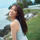 日向坂46キャプテン佐々木久美の1st写真集発売、抜群のスタイルを生かしたカットや愛猫とろろも