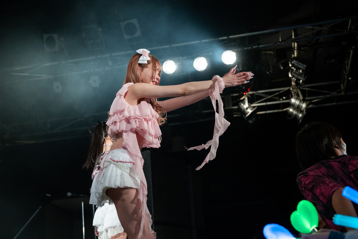 客席をざっくり4つに分ける戦慄かなの（femme fatale）。