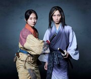 WOWOW「連続ドラマＷ　I, KILL」に出演する木村文乃（左）、田中樹（右）。