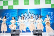 STU48「地平線を見ているか？」リリース記念イベントの様子。
