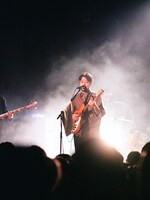 たなかえいぞを（Vo, G）（撮影：小財美香子）