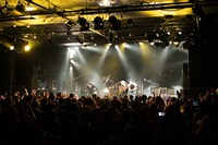 「グソクムズ ワンマンツアー “夢に飛びのって”」東京公演の様子。（撮影：小財美香子）