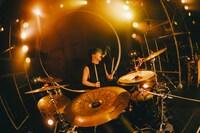 Show（Dr）（Photo by Daiki Miura）