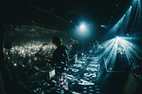 「Prayer」のパフォーマンスの様子。（Photo by Daiki Miura）