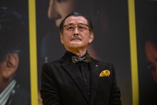 吉田鋼太郎