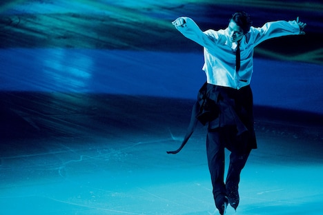 「装苑」（文化出版局）2025年3月号の「羽生結弦『Echoes of Life』衣装、革新のバックステージ」より。（撮影:神藤剛）