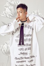 連載「装苑男子」vol.55より三山凌輝（BE:FIRST）。（撮影：佐々木慎一［Signo］）