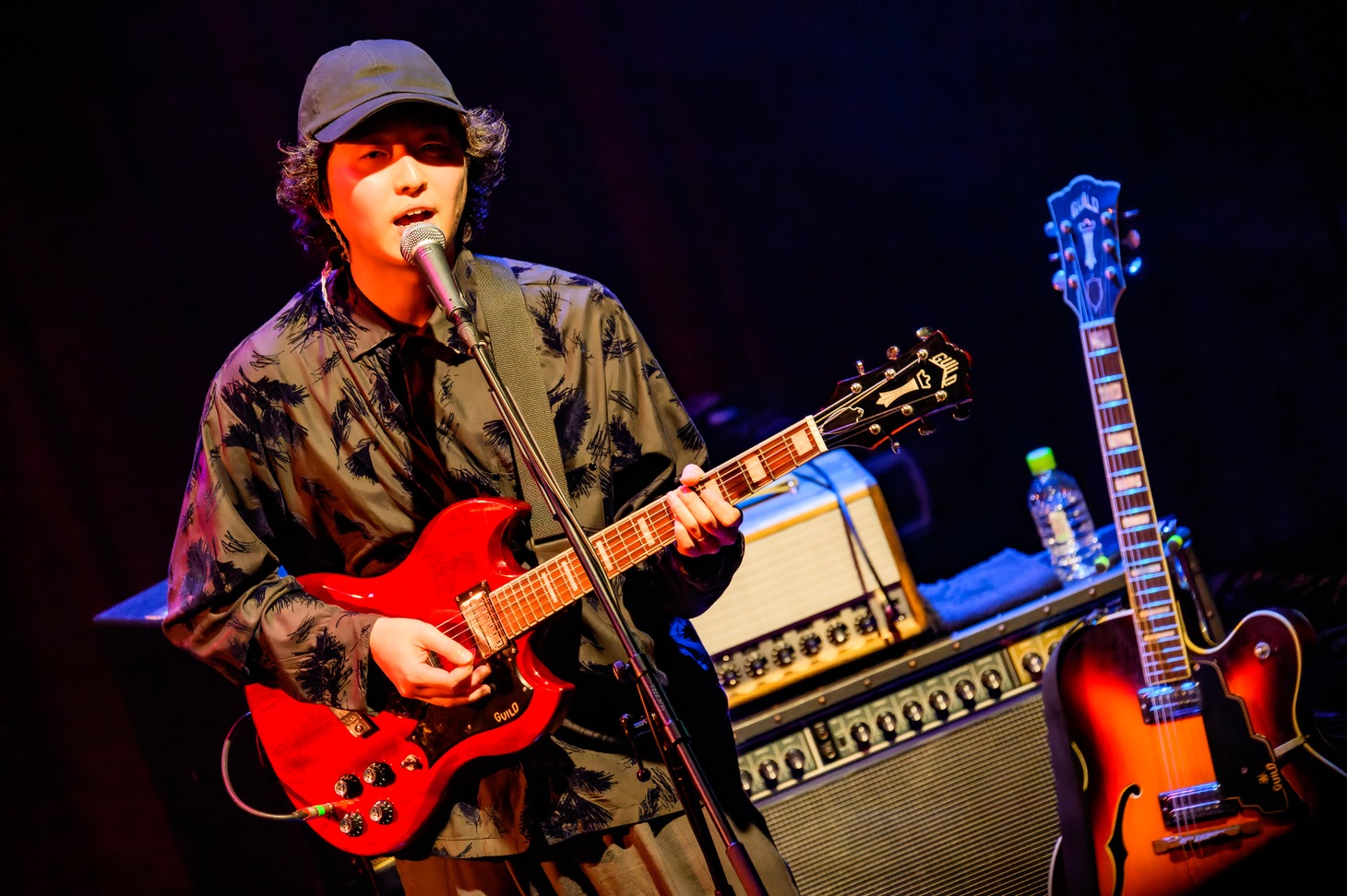 原田茂幸（G, Vo）（Photo by Masanori Naruse）