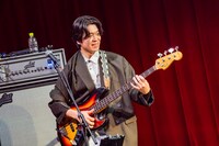 森夏彦（B）（Photo by Masanori Naruse）