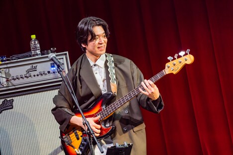 森夏彦（B）（Photo by Masanori Naruse）