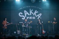 左から宮野弦士、戸澤直希、谷のばら、ヤマモトショウ。