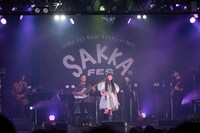 ukka「恋、いちばんめ」を歌うMICO。