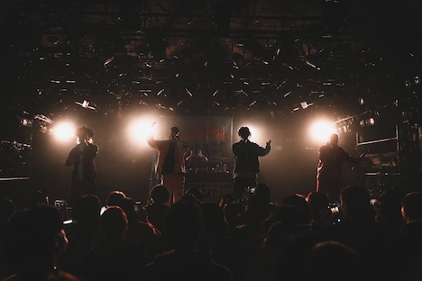 「MACK JACK ONEMAN LIVE Welcome to Vibes Wonderland」の様子。