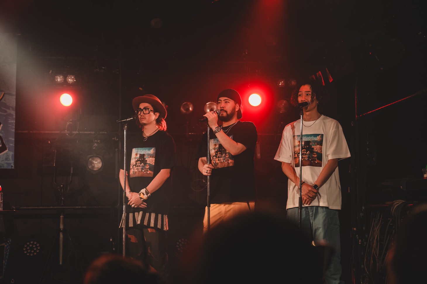 ジャガ先輩を見守るALI、M.C.L、CHAI。