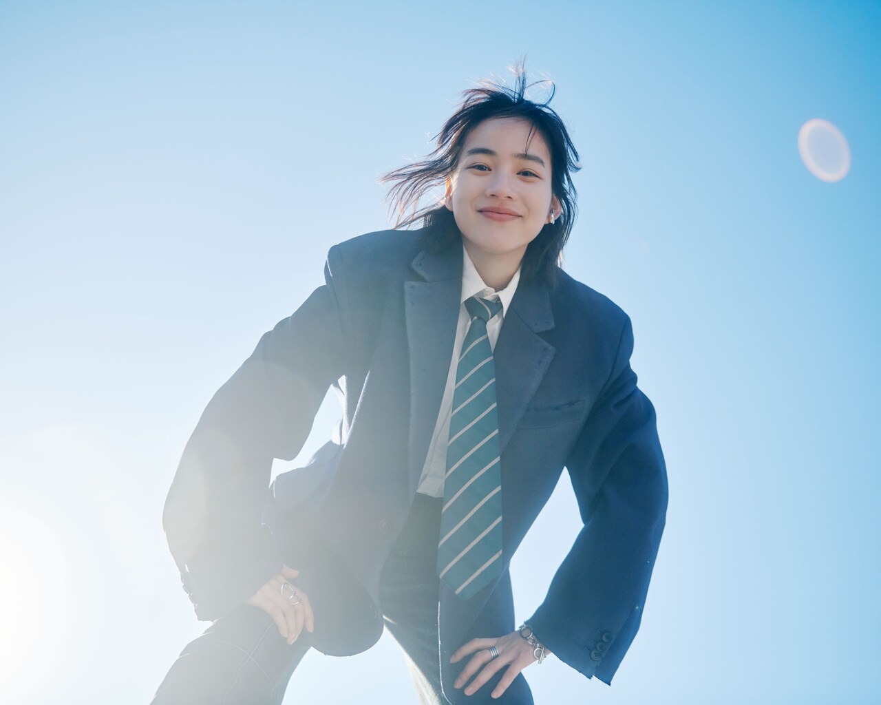 のん新曲は“青春爆走スプリングソング”、「春よ受けて立つ」本日リリース＆MV公開