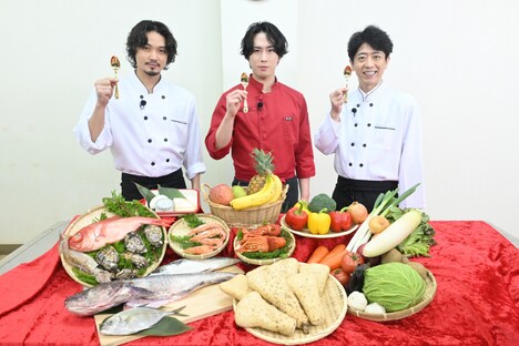 左から磯村勇斗、宮舘涼太、後藤輝基。