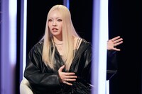 インタビューに答えるちゃんみな。（写真提供：NHK）