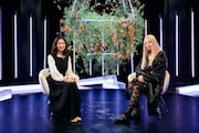 人気画像2位は「『ノノガ』プロデューサー・ちゃんみながNHK『クローズアップ現代』出演、そのビジョンや本音を語る」より、桑子真帆キャスターとちゃんみな。(写真提供:NHK)
