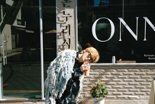 撮影で韓国を訪れたユーキ（超特急）。©︎SDP