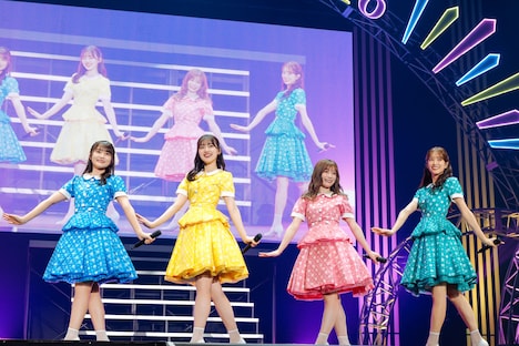 「東村芽依卒業セレモニー」の様子。（撮影：上山陽介）