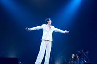 宮野真守「MAMORU MIYANO LIVE TOUR 2024-2025 ～DRESSING!～」千葉・LaLa arena TOKYO-BAY公演の様子。