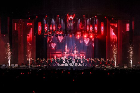 「ENHYPEN WORLD TOUR 'WALK THE LINE' IN JAPAN」大阪・京セラドーム大阪公演の様子。(P)&(C) BELIFT LAB Inc.