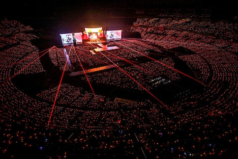 「ENHYPEN WORLD TOUR 'WALK THE LINE' IN JAPAN」大阪・京セラドーム大阪公演の様子。(P)&(C) BELIFT LAB Inc.