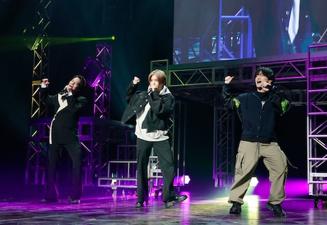 ひさびさのパフォーマンスを披露するNYC。