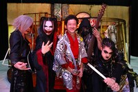 DEVILOOFと浅野忠信。