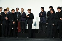 ハイキックを披露しようとする山下永玖（ONE N' ONLY）。