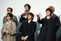 映画で“推しメン”を見つけることを観客に勧める曽野舜太。