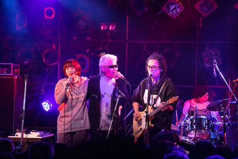 立花ハジメ「Lost New Wave 100% Vol.2 ハジメヨケレバスベテヨシ」アンコールの様子。(撮影:押尾健太郎)