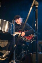 ヤン富田（撮影：押尾健太郎）