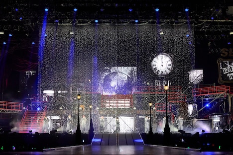 「JOKER FACE」のパフォーマンスの様子。