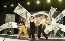 左から矢吹奈子、市井紗耶香、横山由依。(c)TBS